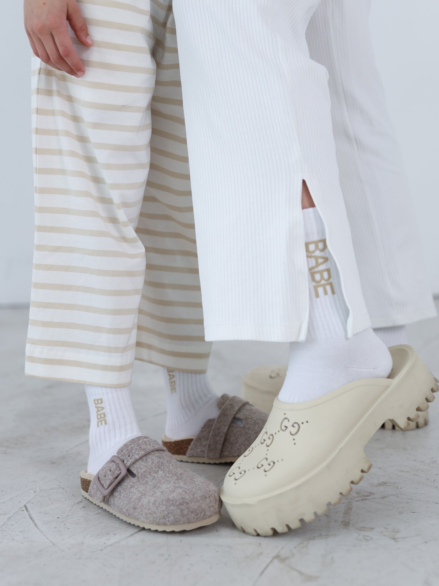 BABE Socken - weiß/ taupe - FAMVIBES