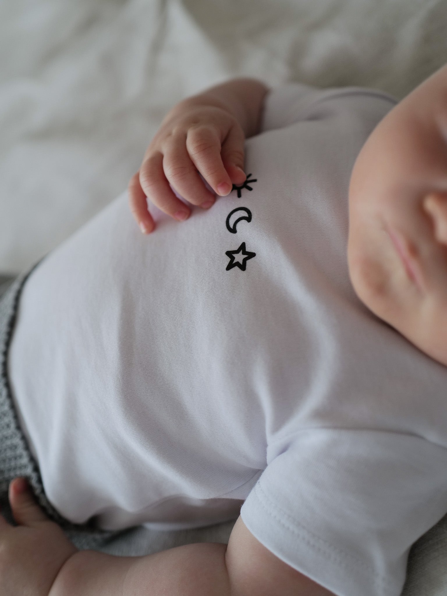 Body SUN, MOON, STARS - weiß - FAMVIBES