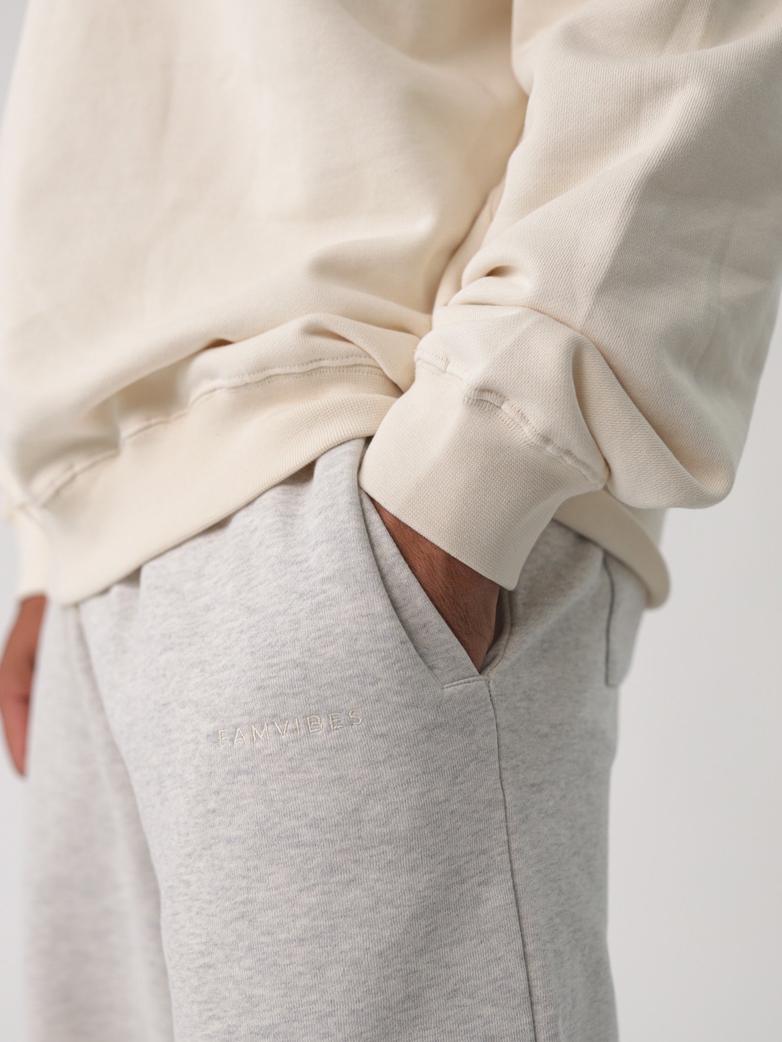 Sweater CLUB DE PAPA - GREY - FAMVIBES