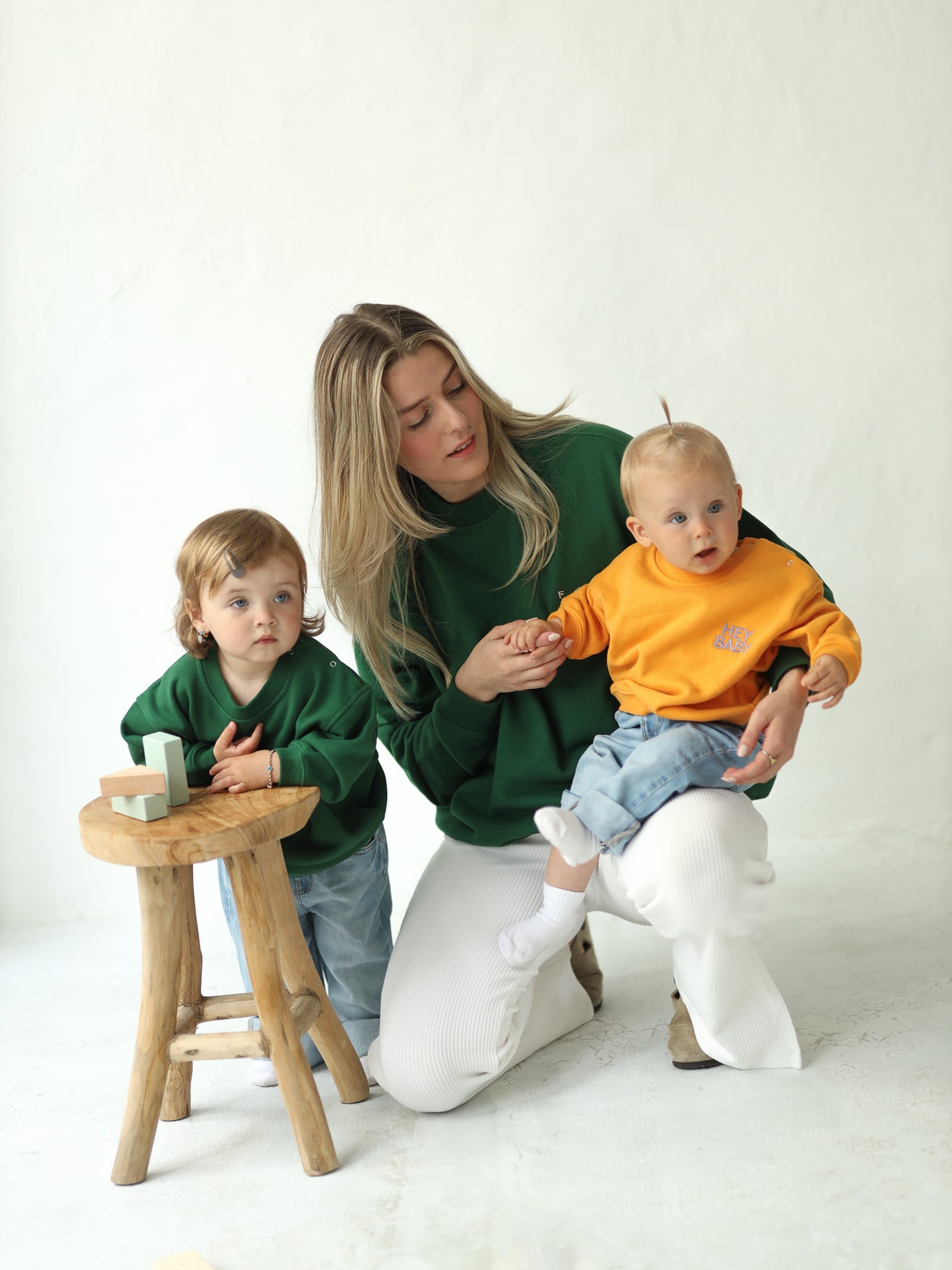HEY BABY Sweatshirt - grün - FAMVIBES