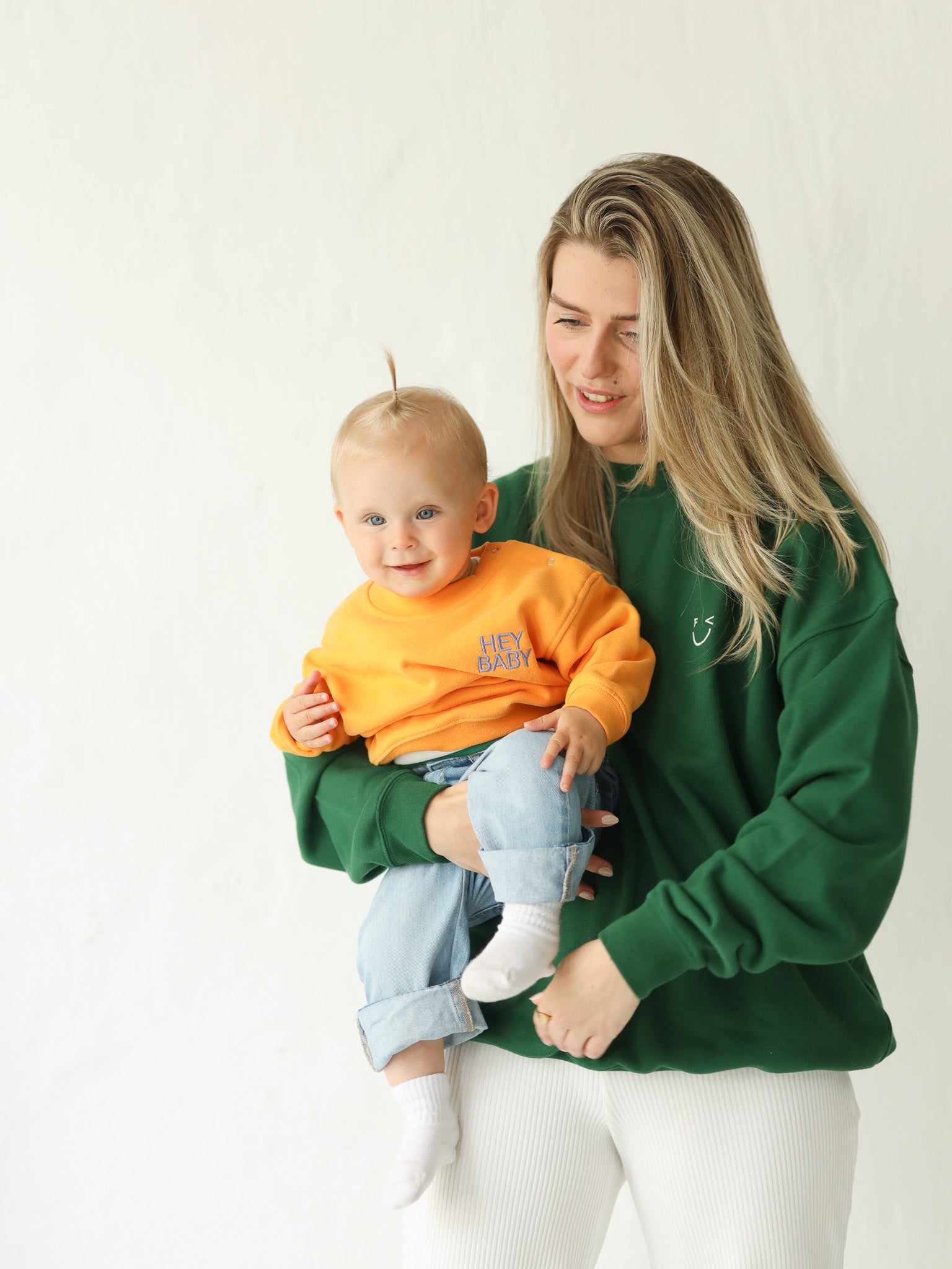 HEY BABY Sweatshirt - orange - FAMVIBES 