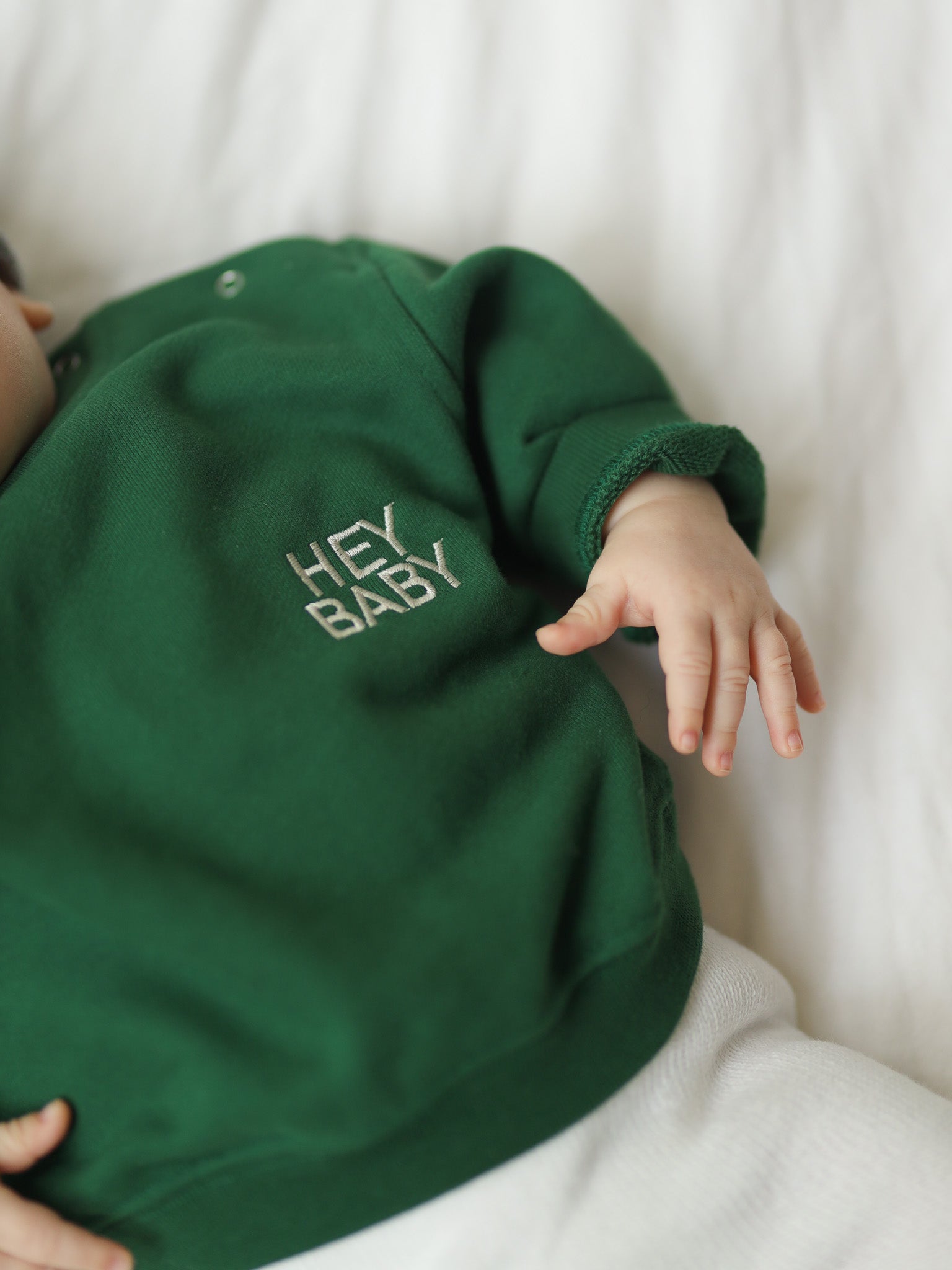 HEY BABY Sweatshirt - grün - FAMVIBES 