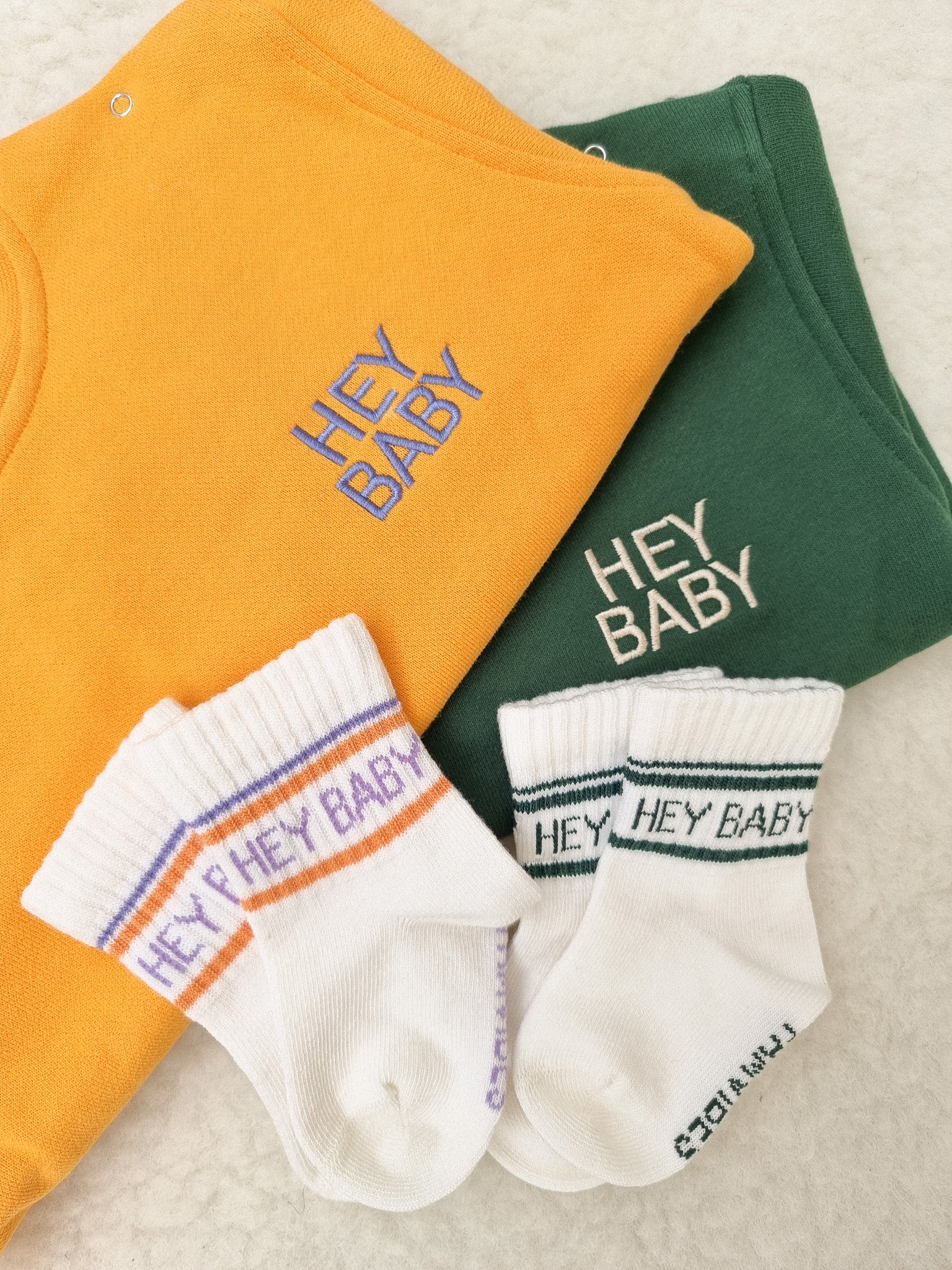 HEY BABY - Socken milk | green - FAMVIBES 