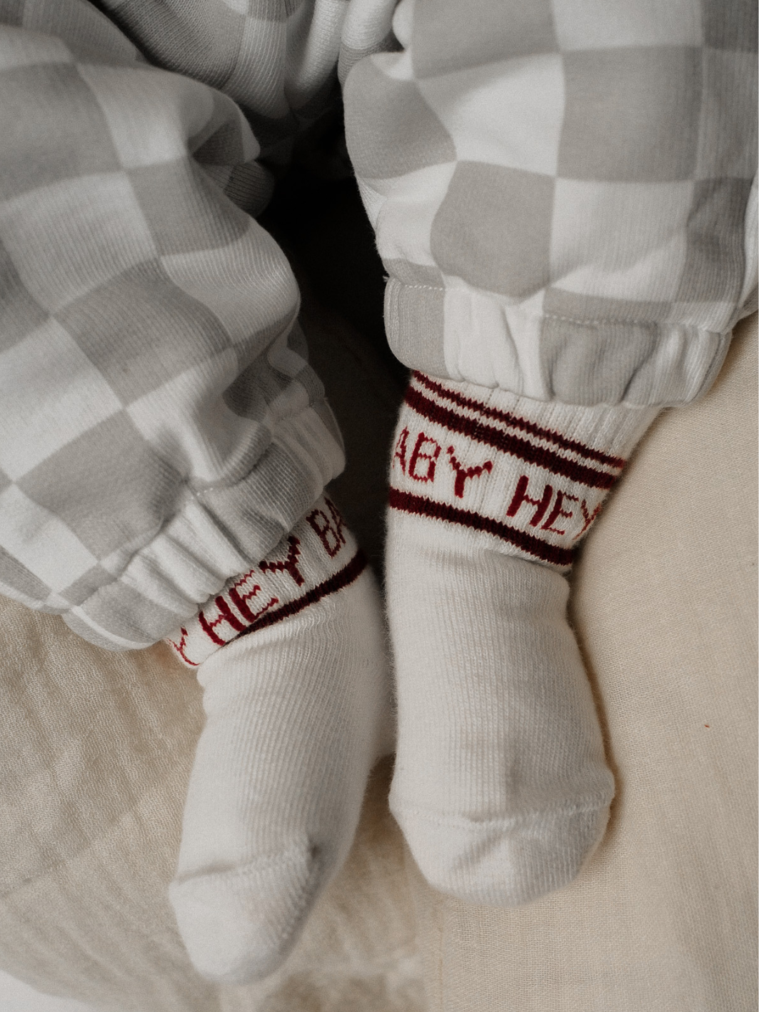 HEY BABY socks - burgundy