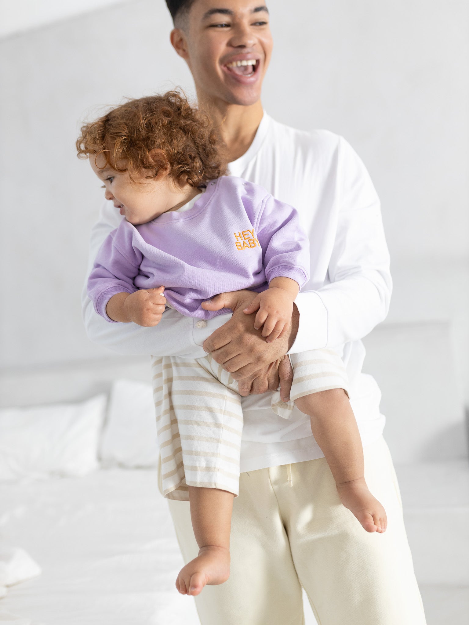 HEY BABY Sweatshirt - lavender/ orange - FAMVIBES