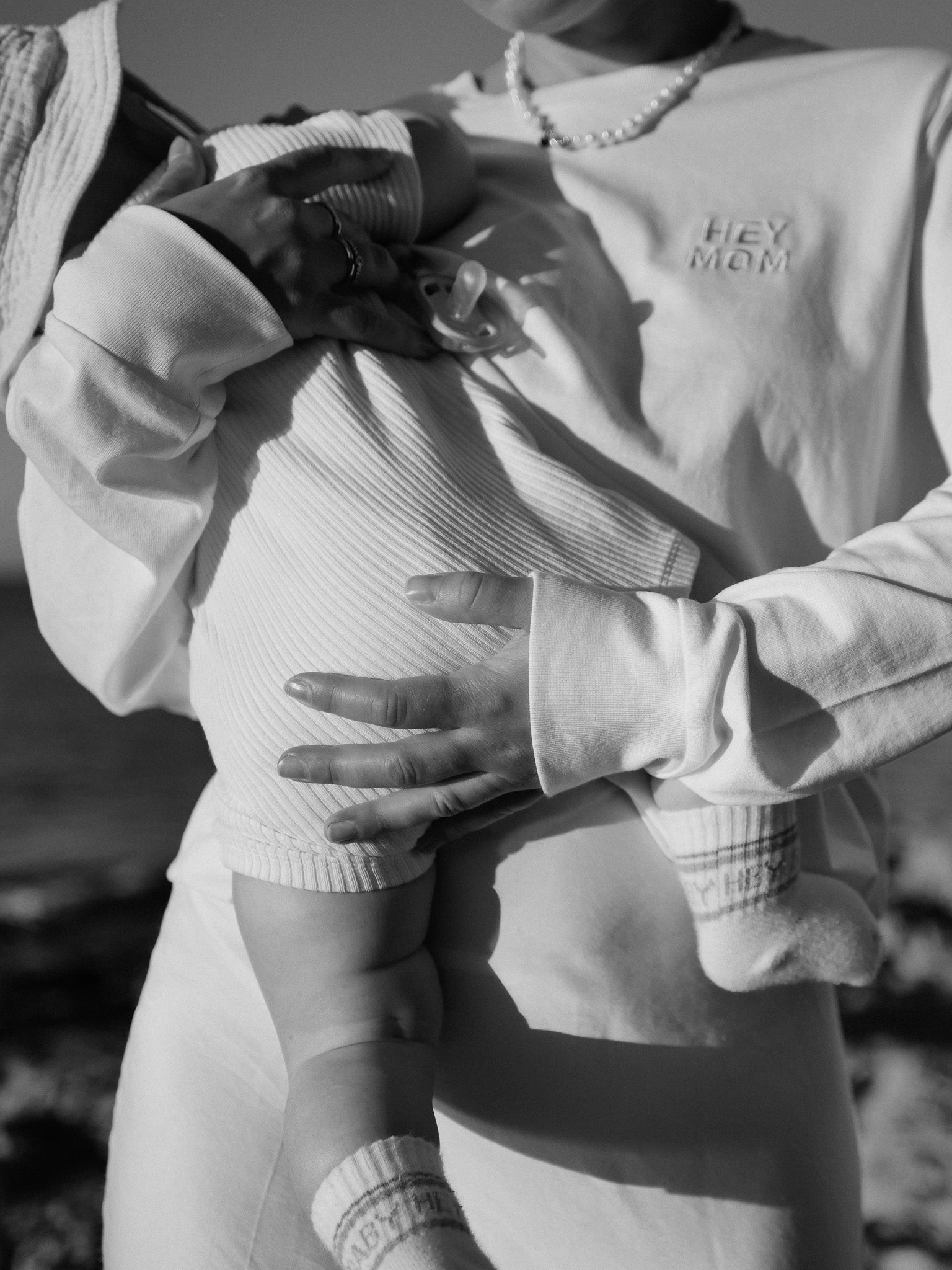 HEY MOM Longsleeve - FAMVIBES
