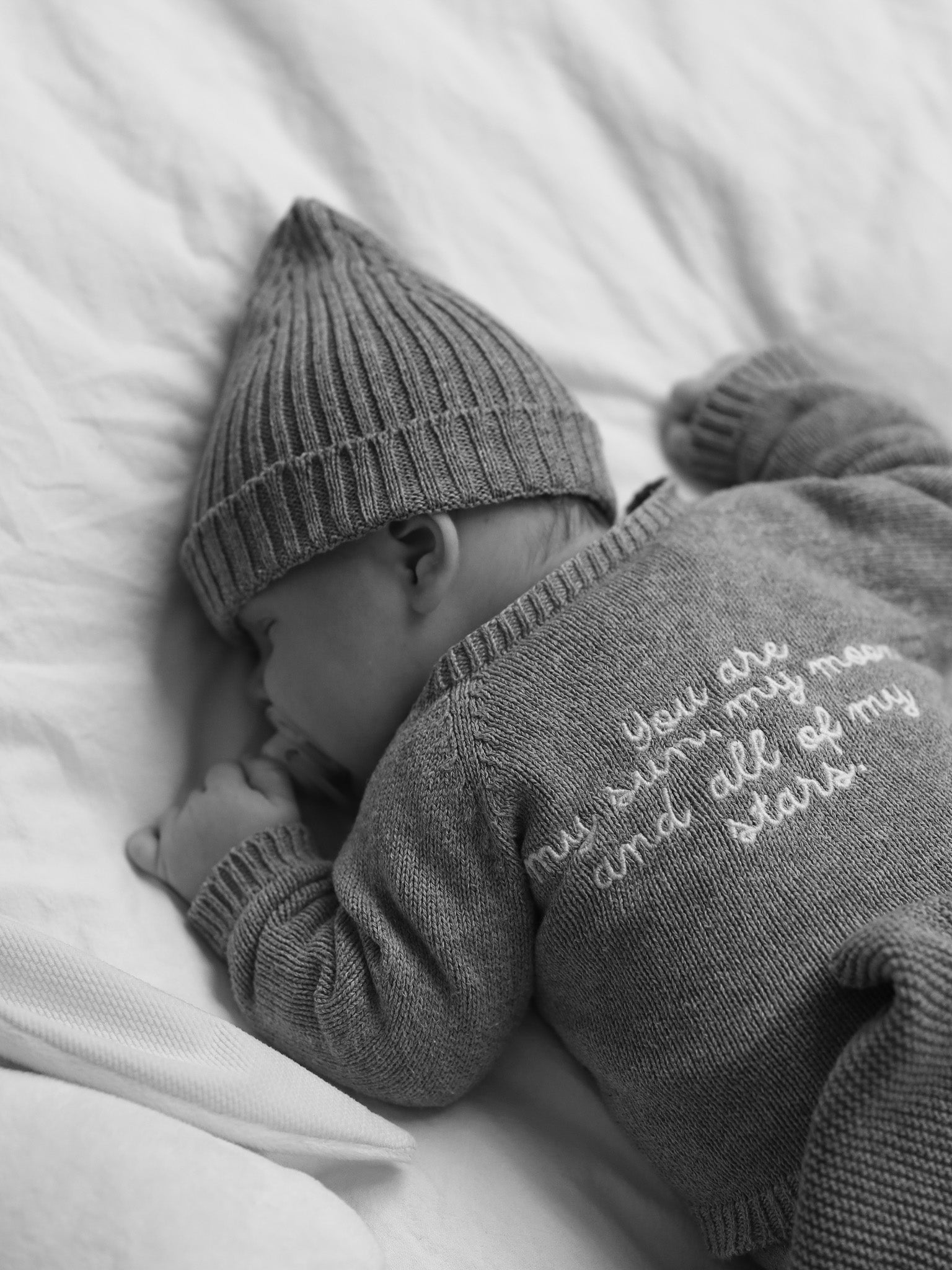Strickmütze TINY - grey - FAMVIBES