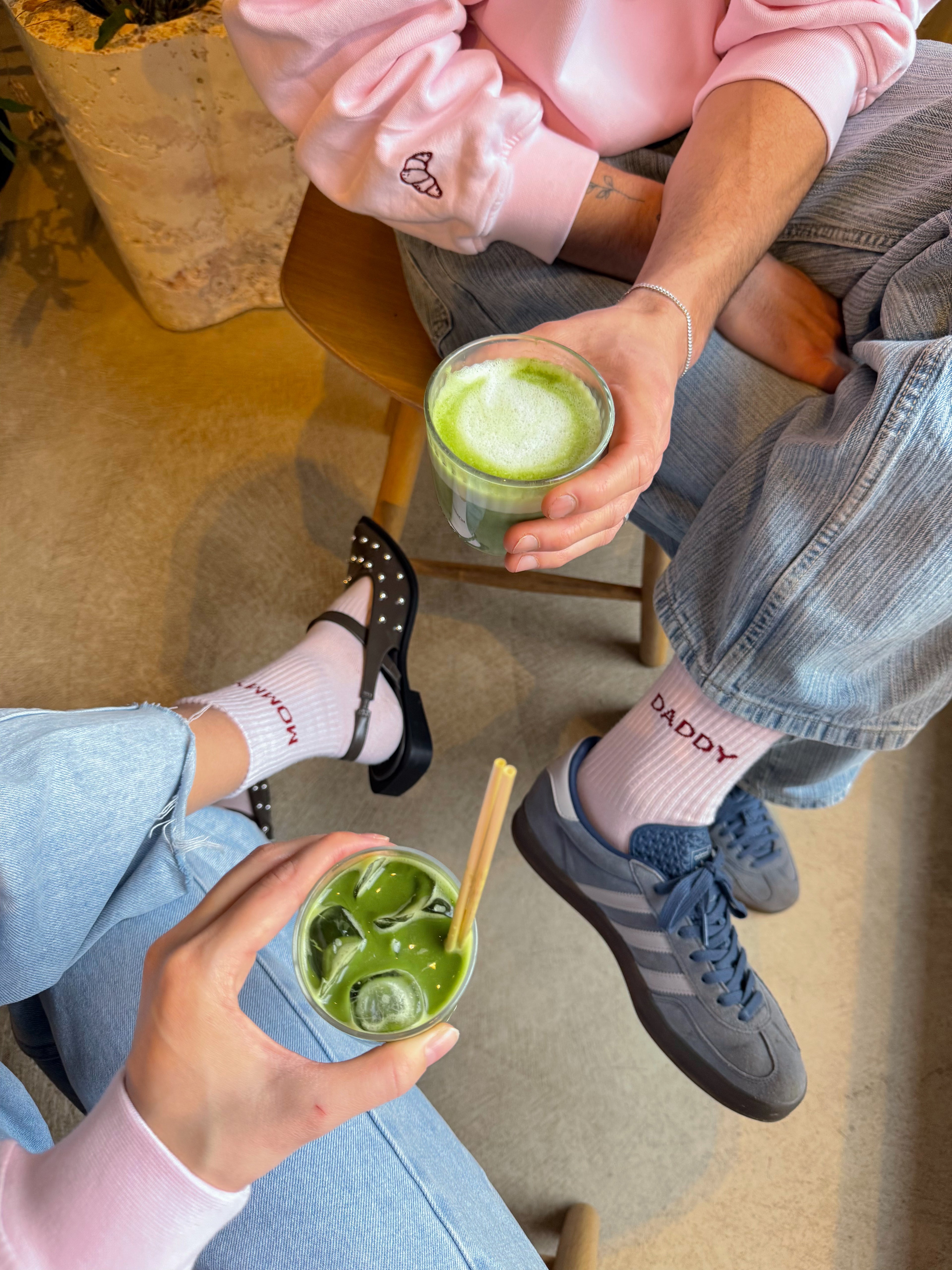 CROISSANT Sweatshirt Unisex - FAMVIBES