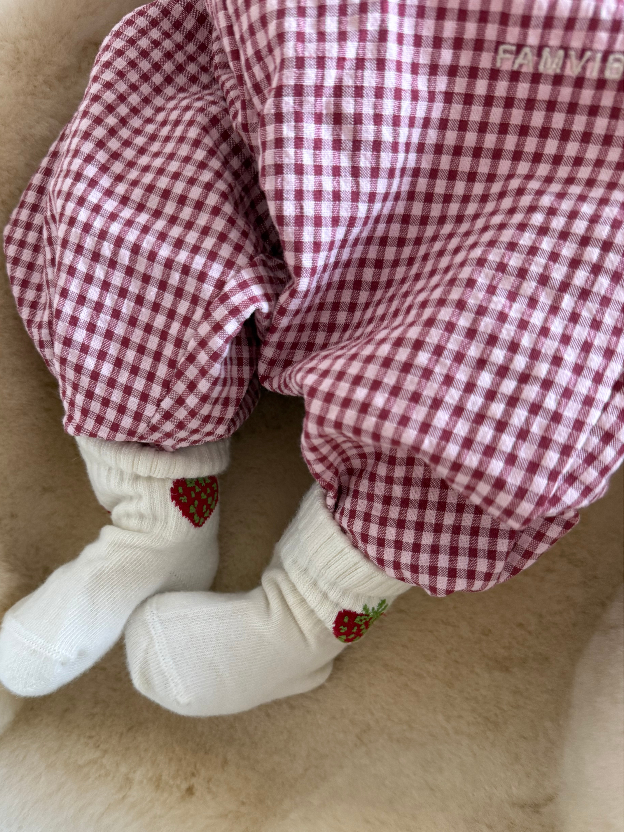 Strawberry Socken - milk - FAMVIBES