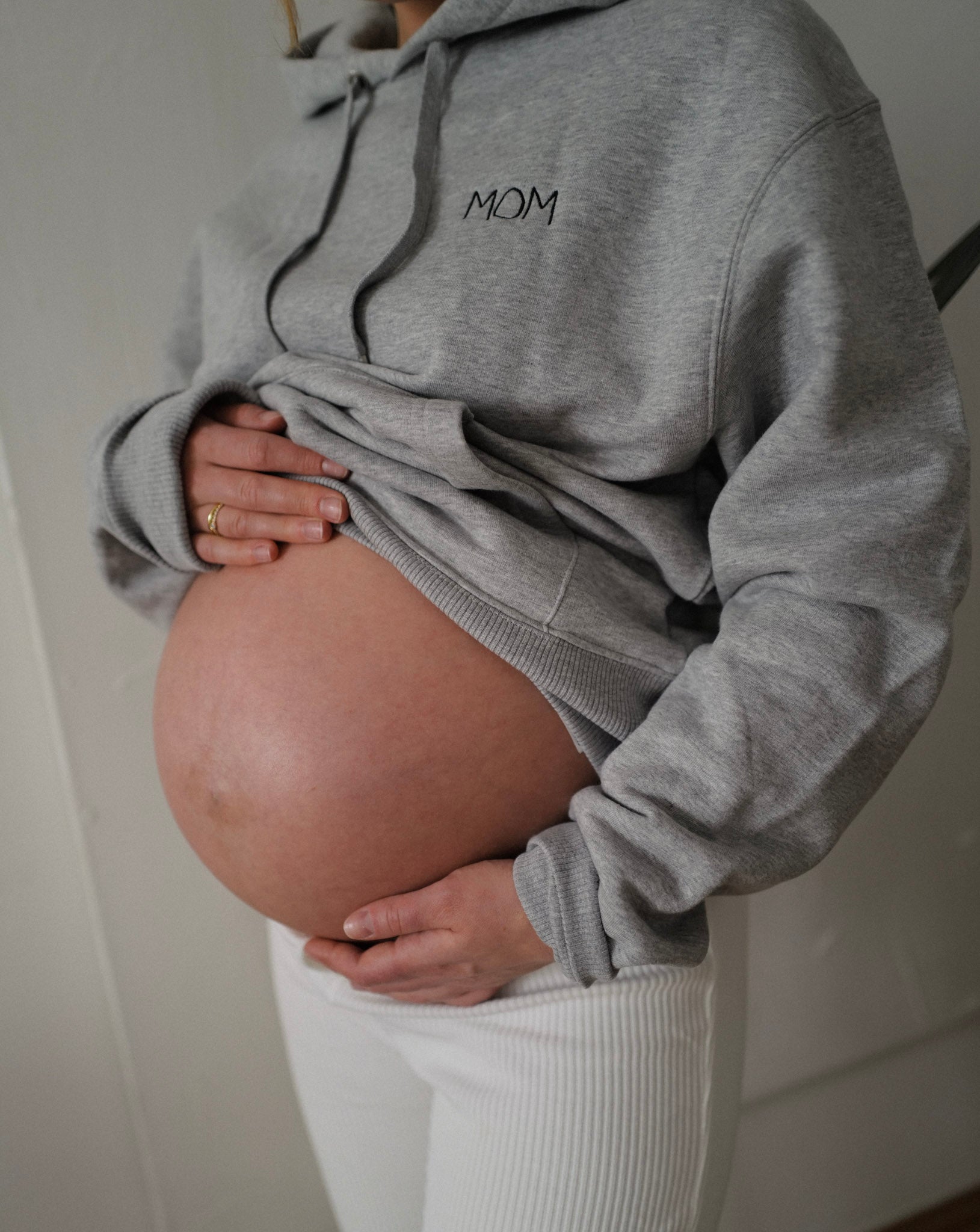 Scribbled MOM Hoodie - FAMVIBES
