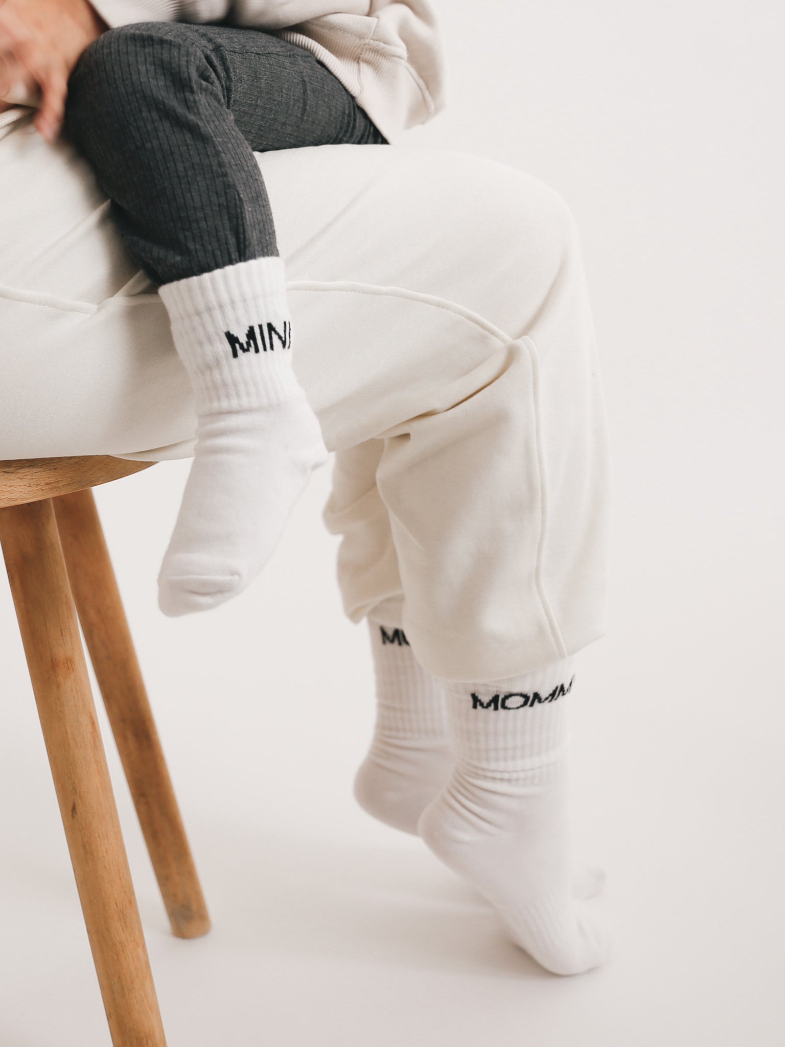MOMMY - Socken weiß - FAMVIBES