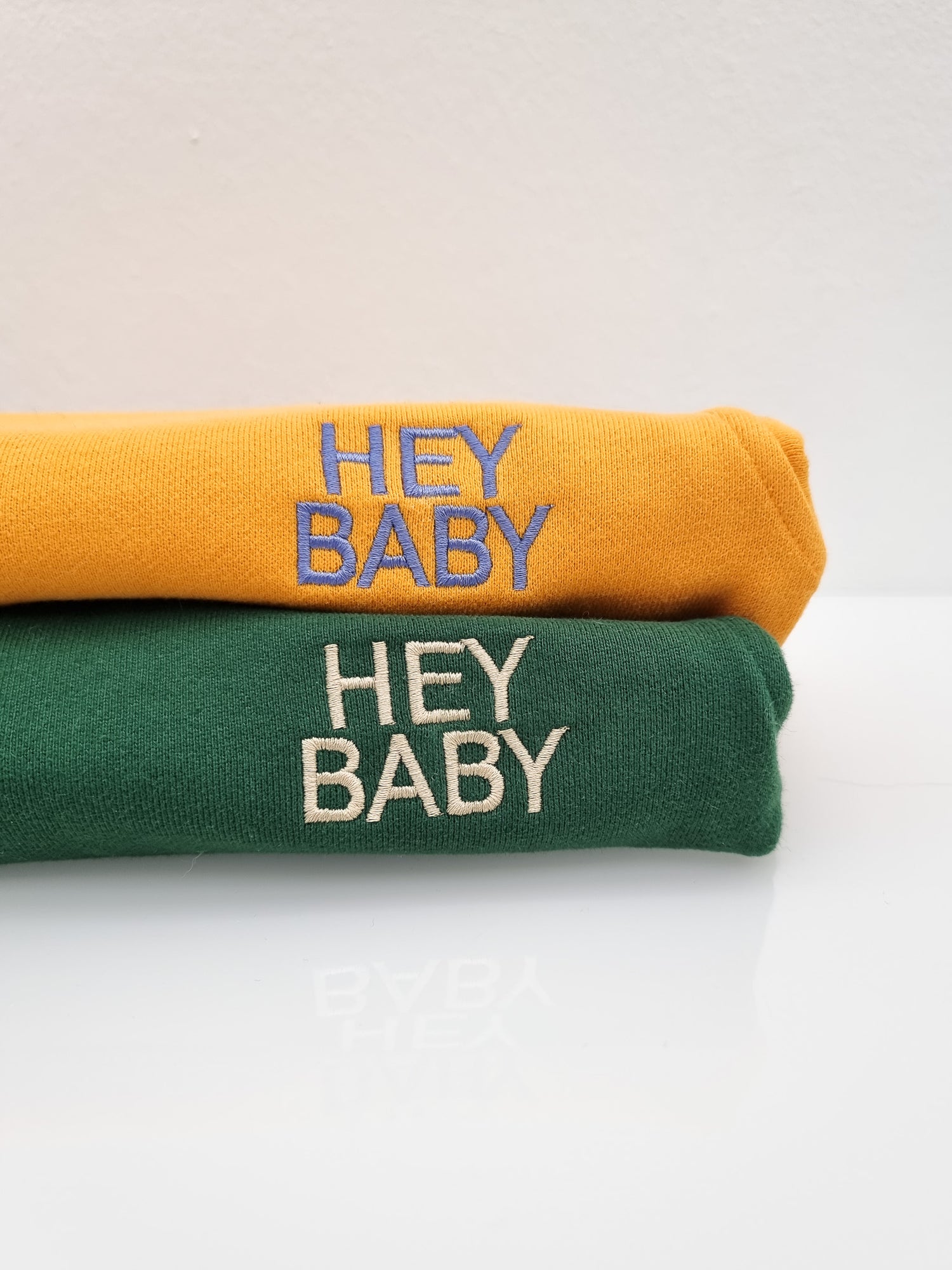 HEY BABY Sweatshirt - orange - FAMVIBES 
