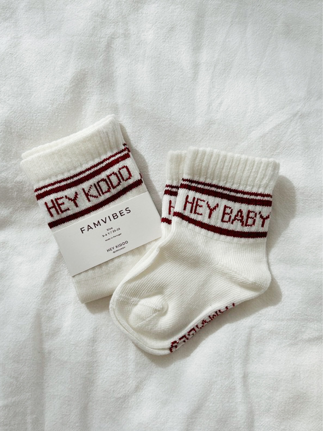HEY BABY socks - burgundy
