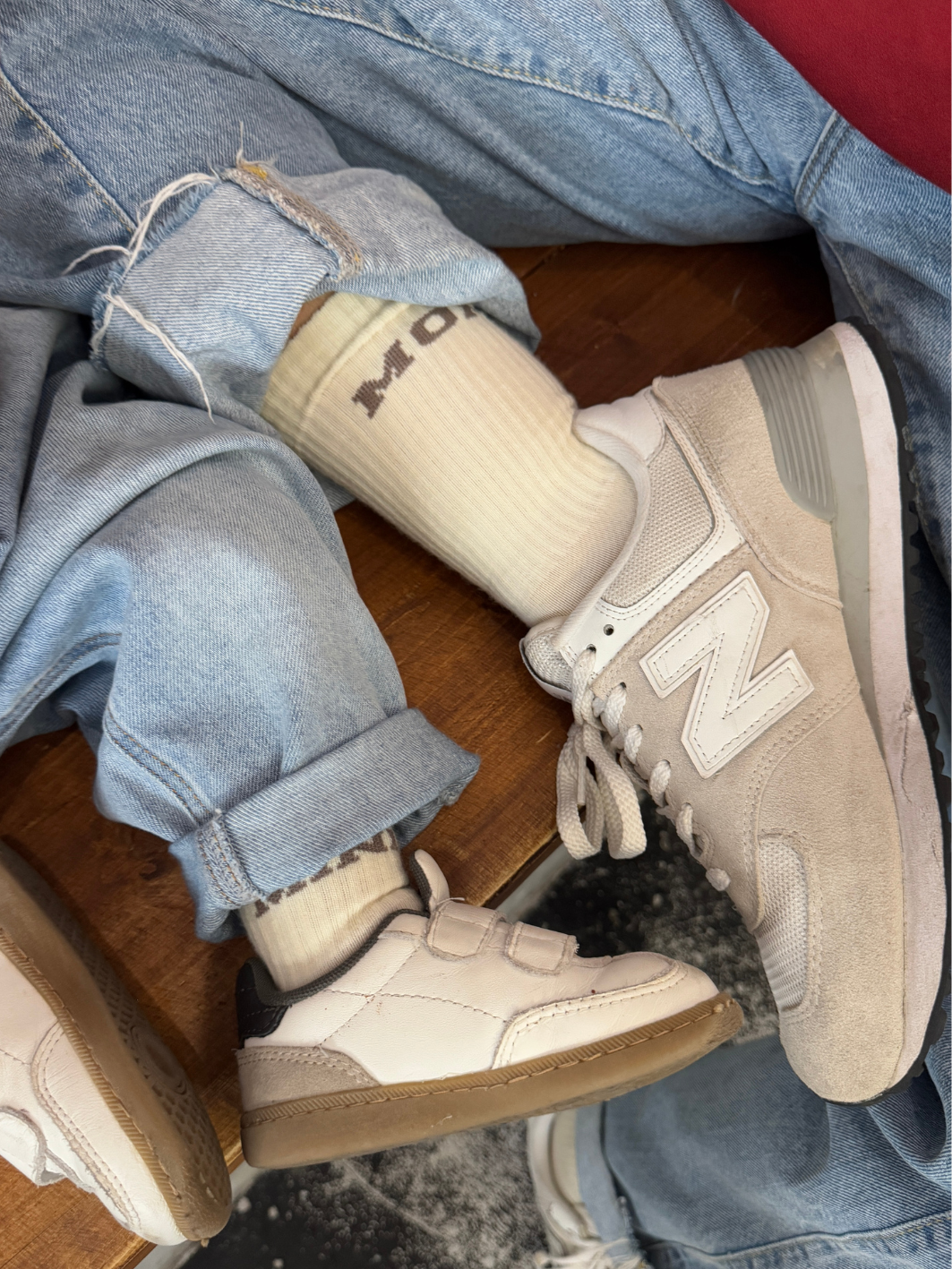 MOM College Wollsocken - taupe
