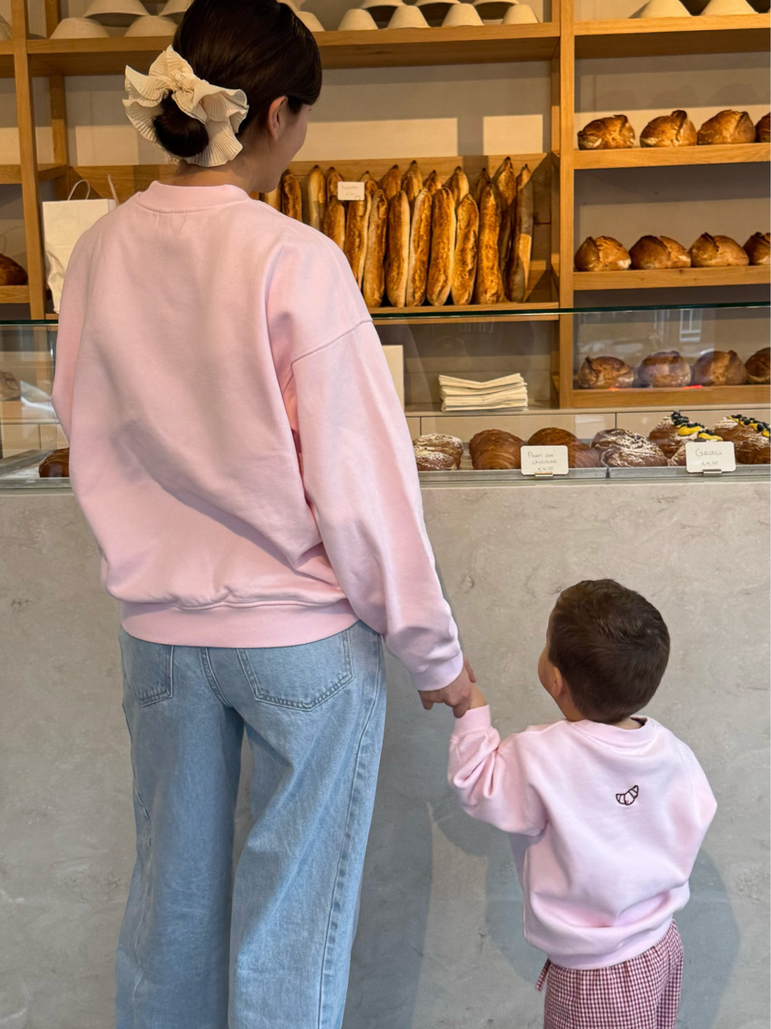 CROISSANT Sweatshirt Unisex - FAMVIBES 