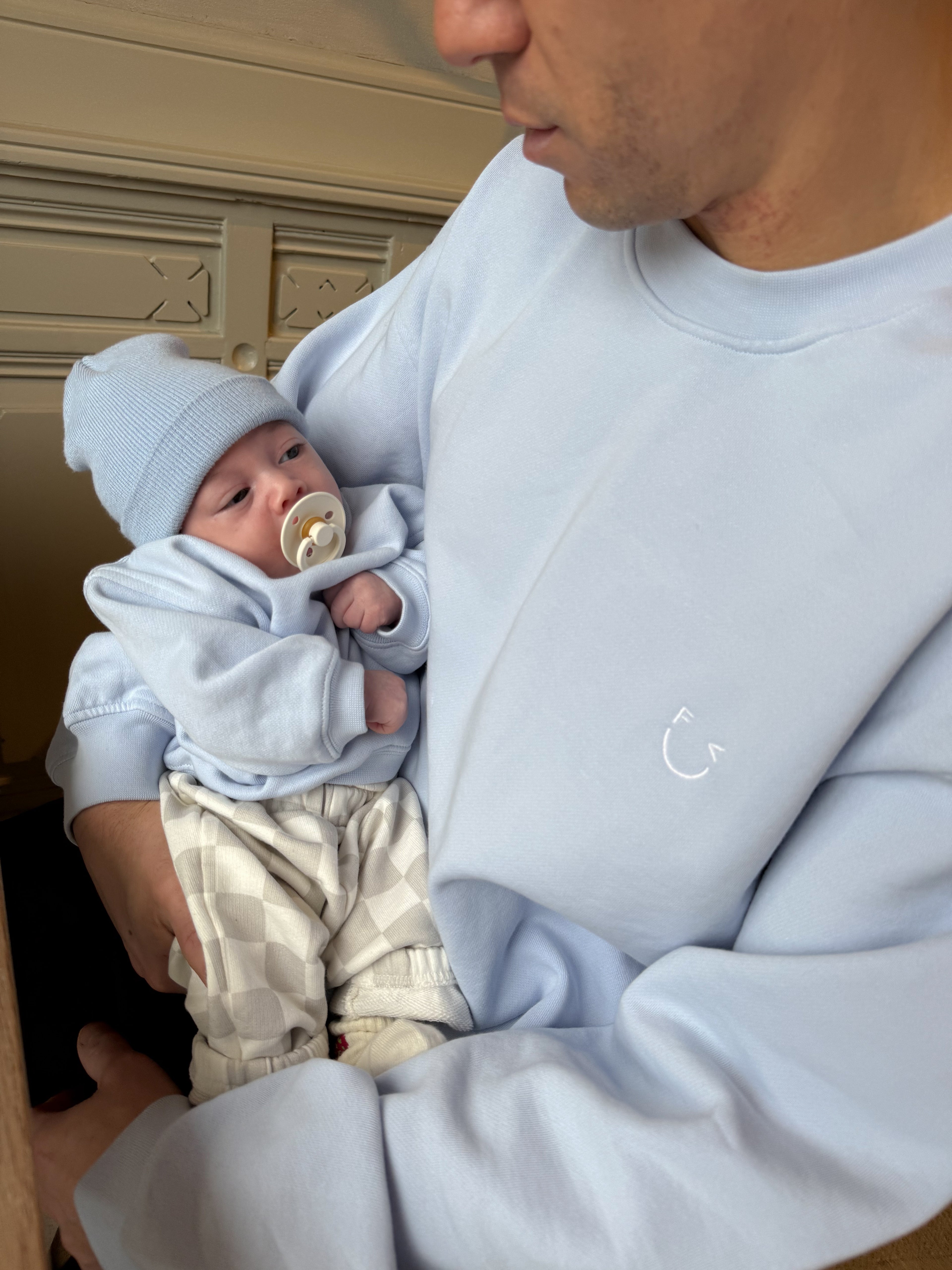 GOOD DAY Sweatshirt Unisex - FAMVIBES 