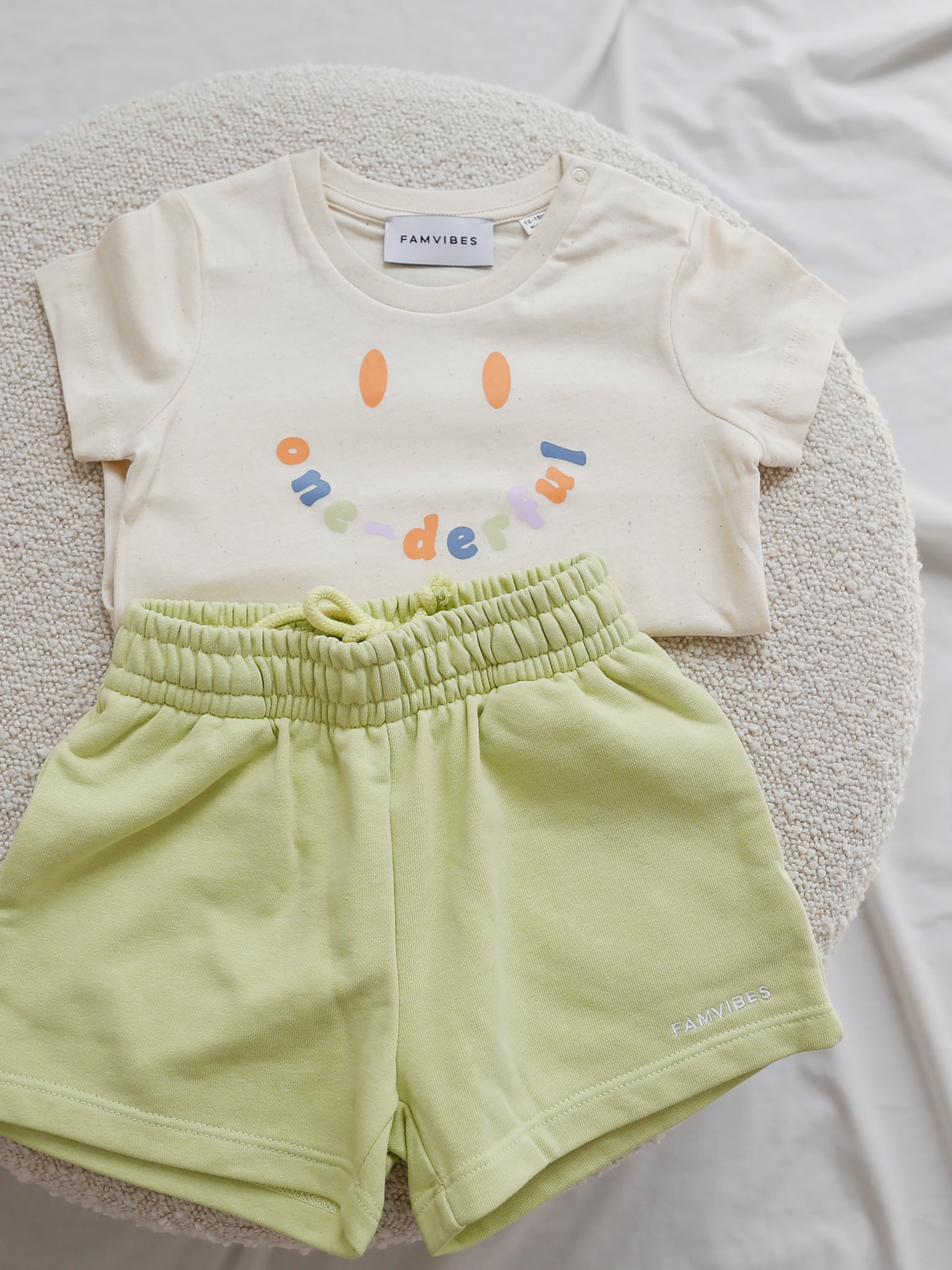 ONE - Baby Smiley Meilenstein Shirt - FAMVIBES 